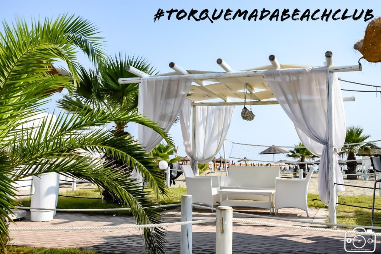 Torquemada Beach Club Margherita Di Savoia Exterior photo