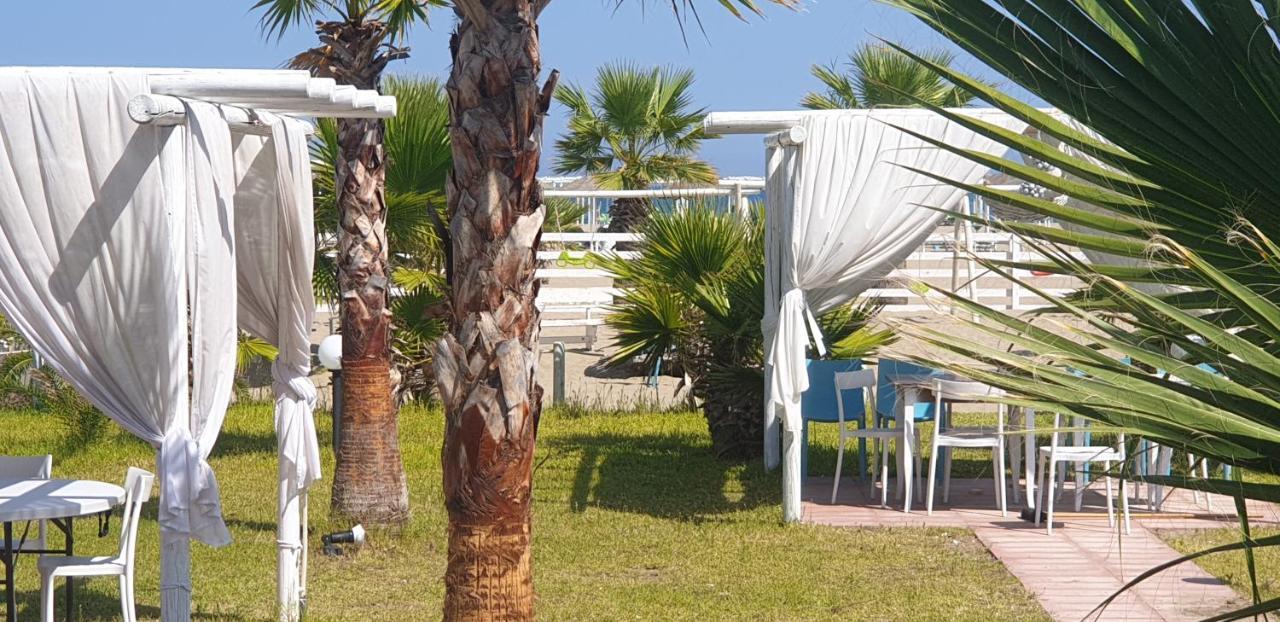 Torquemada Beach Club Margherita Di Savoia Exterior photo